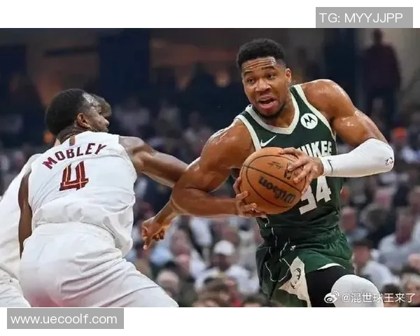 字母哥全能表现助雄鹿击败太阳布克虽砍39分仍难阻四连败